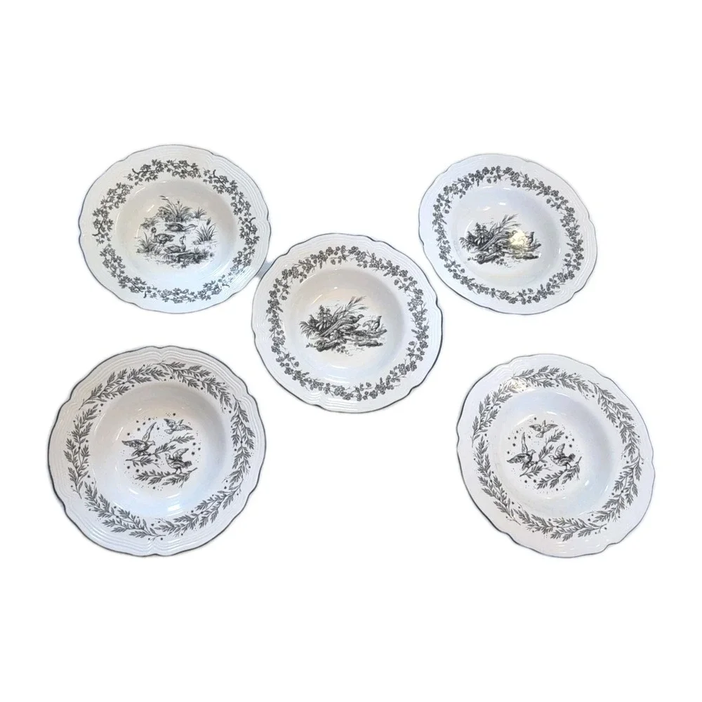 New‎ England Toile Tabletops Unlimited Set of 5 Soup Bowls & 4 Dinner Plates Lot